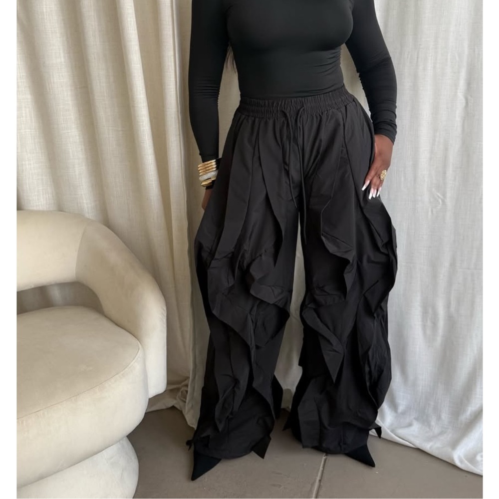 BLACK Ruffled Pants - Picture 3 of 13